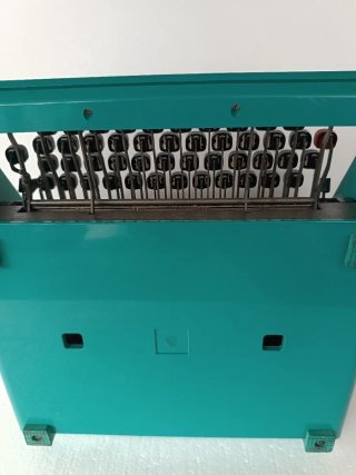 Máquina de escribir Olivetti Studio 45