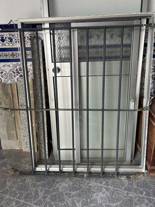Reja de seguridad 137.5x110cm