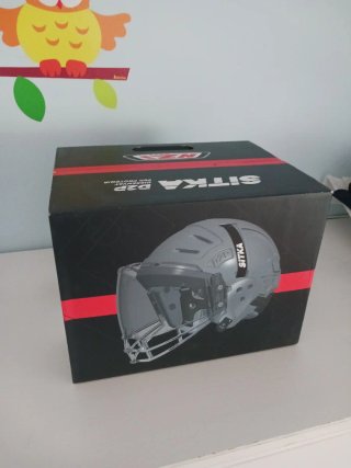 Casco hockey Sitka Talla S