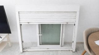 Ventana corredera doble cristal con persiana