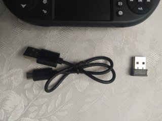 Mini teclado inalámbrico con touchpad