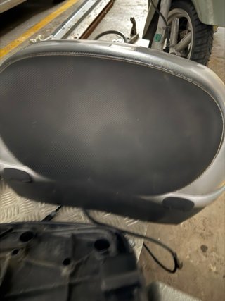 Baúl Aprilia Scarabeo con  luz y respaldo