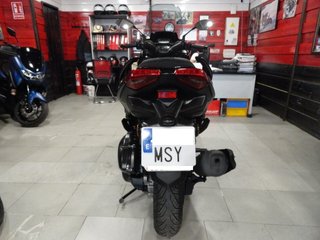 Yamaha XMAX 125 TECH MAX