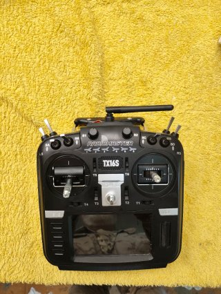 Emisora Radiomaster TX16S