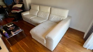 Sofá chaiselongue piel blanco,3 plazas, modular.