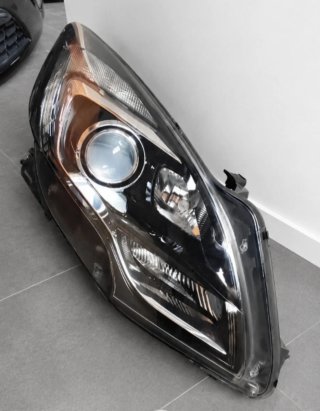 Faros Xenón Opel Zafira C