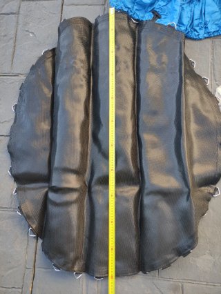 Cama elástica infantil con red de seguridad. 140cm