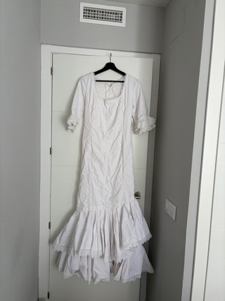 Traje de flamenca blanco con volantes