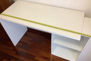 Scrivania bianca modulabile