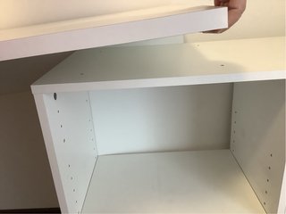 Scrivania bianca modulabile