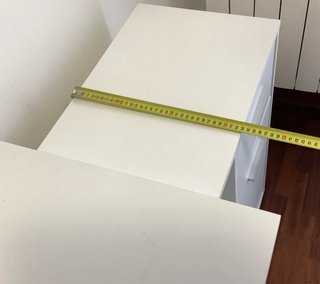 Scrivania bianca modulabile