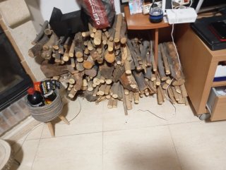 Leña para chimenea o barbacoa