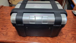 Baúl Top Case Givi