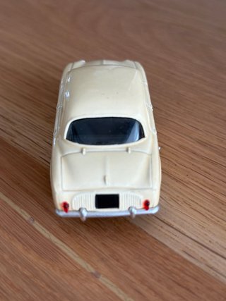 Renault Dauphine 1961 escala 1:43
