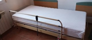 Cama articulada madera y metal