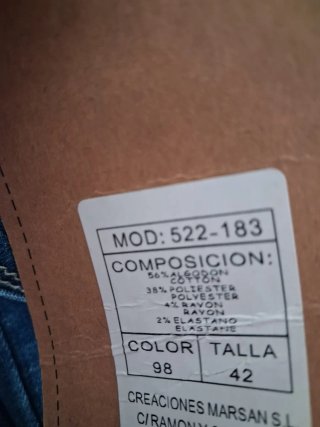 Vaqueros elásticos hombre con etiquetas
