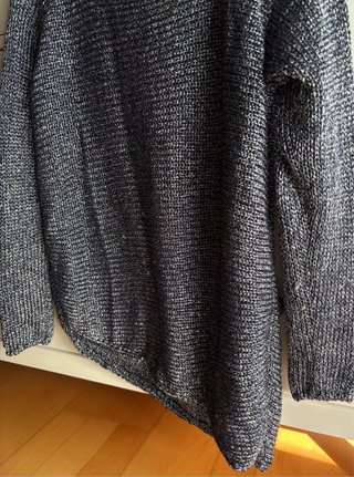 Jersey T.S efecto metalizado gris Zara
