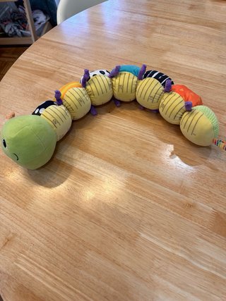 Oruga de peluche para bebé