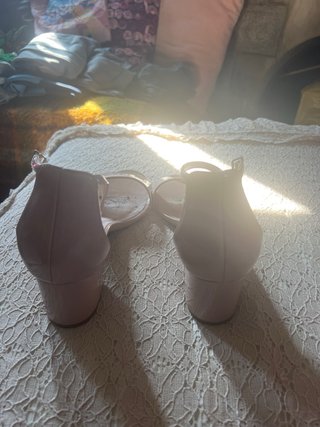 Sandalias Beige/Rosa Tacon Bajo