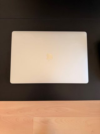 MacBook Pro 16” 16GB + base refrigeradora