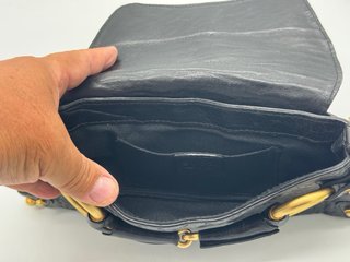 Bolso Gucci Negro con Cadena Dorada