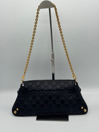 Bolso Gucci Negro con Cadena Dorada