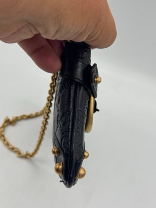 Bolso Gucci Negro con Cadena Dorada