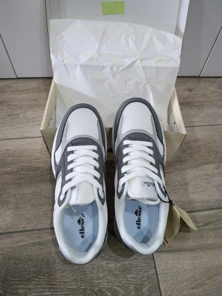 Deportivas Ellesse Talla 41 Gris y Blanco