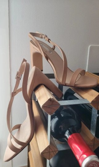 Sandalias tacón tiras finas nude