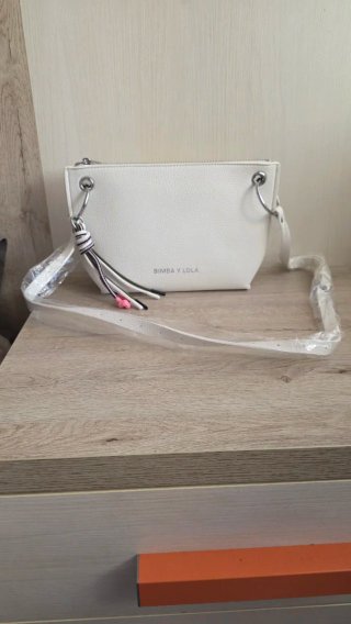Bolso blanco 30x18 cm.SOLO ENVIO