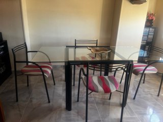 Mesa comedor extensible con 4 sillas