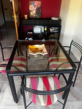 Mesa comedor extensible con 4 sillas