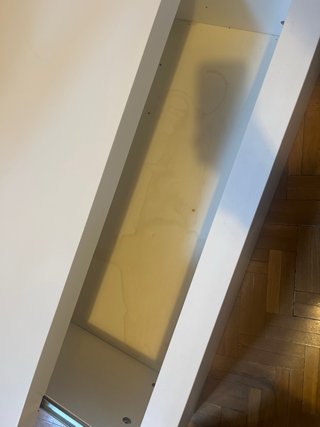 Baúl blanco tapa deslizante.