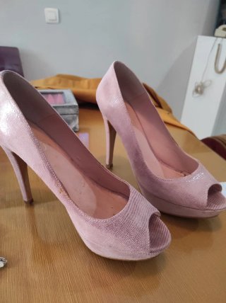 N°38 Zapatos tacón rosa peep toe, dedo descubierto