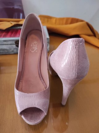 N°38 Zapatos tacón rosa peep toe, dedo descubierto
