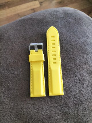 Correa de caucho para reloj - Amarilla nueva.