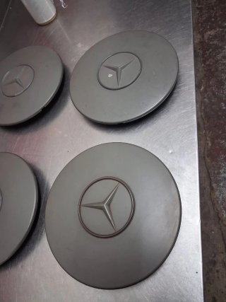 Tapacubos Mercedes Vito (4 unidades)