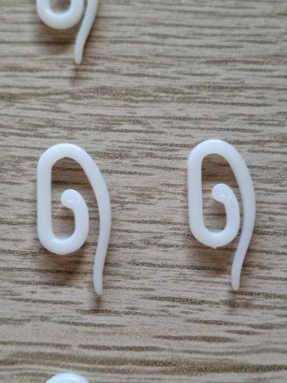 24 Ganchos para Cortina Blancos