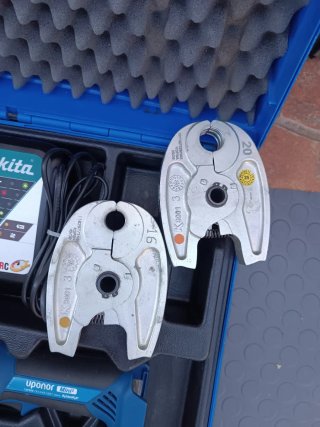 PRENSA MULTICAPA UPONOR KLAUKE
