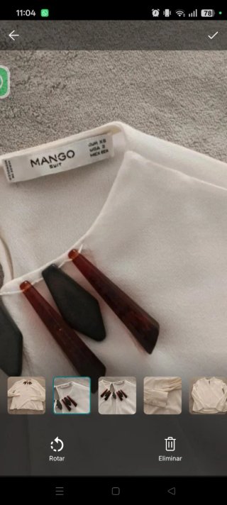 Blusa Mango cuello detalle Talla XS