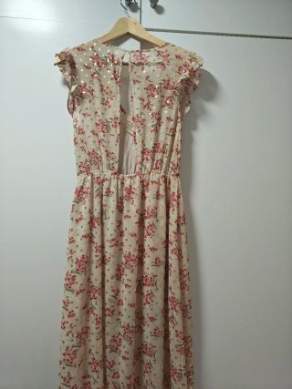 Vestido largo floral beige y rosa