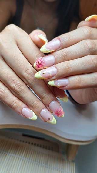 Manicurista con muchos años de  experiencia