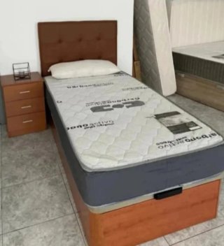 CANAPÉS, COLCHONES Y MUEBLES DE HABITACIÓN ..