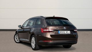 Skoda Superb 2.0 TDI 110KW DSG AMBITION 150 5P