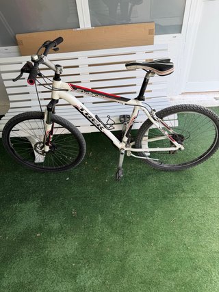 Bicicleta de Montaña Trek Blanca