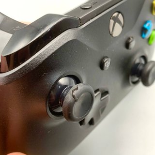 Console Microsoft Xbox One X 1tb Nera + Controller