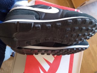 Nike Internationalist Negro/Blanco Talla 37.5
