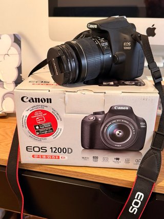 Canon EOS 1200D EF-S 18-55 IS II Kit