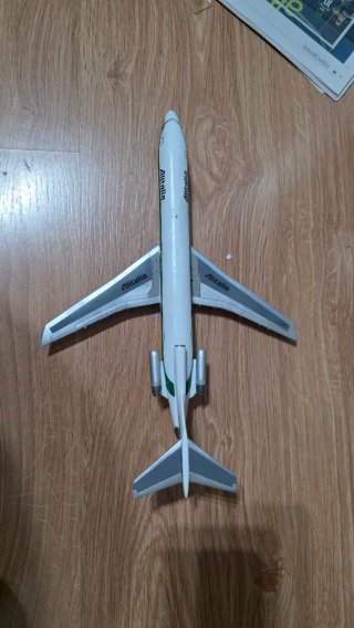 Maqueta Avión Boeing 727 Alitalia Escala 1:144