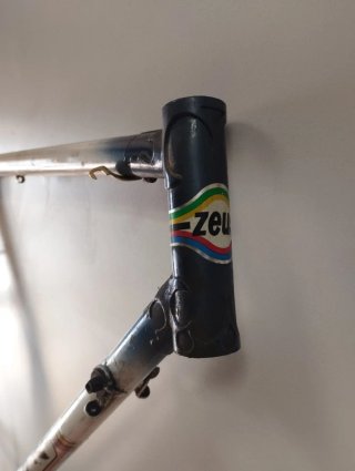 Cuadro Zeus FISURADO